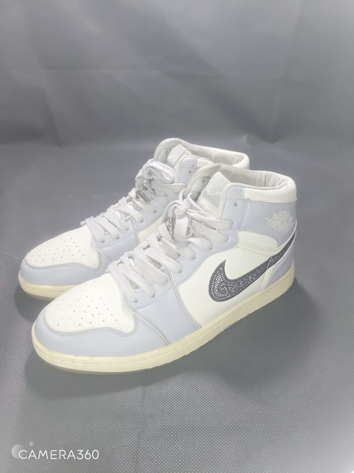 Nike White & Light Grey High-Top Sneakers image 4