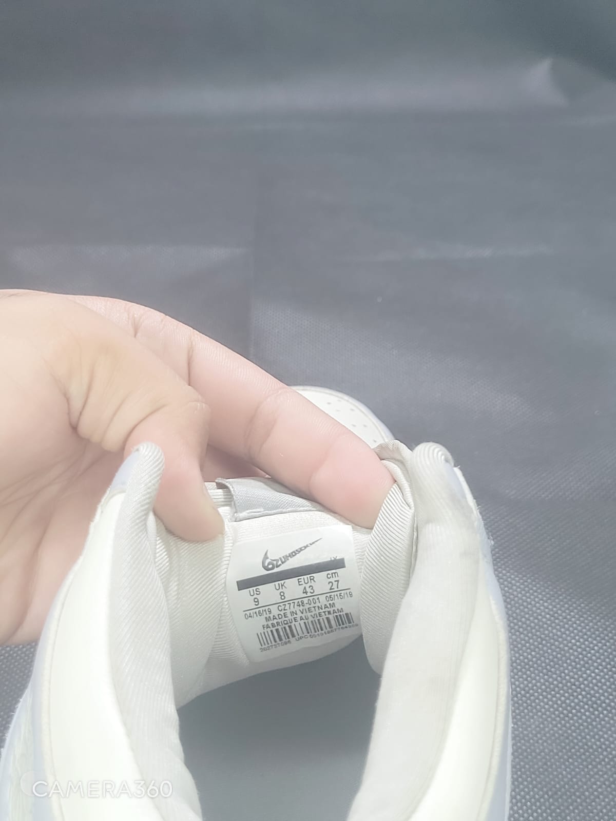 Nike White & Light Grey High-Top Sneakers image 6